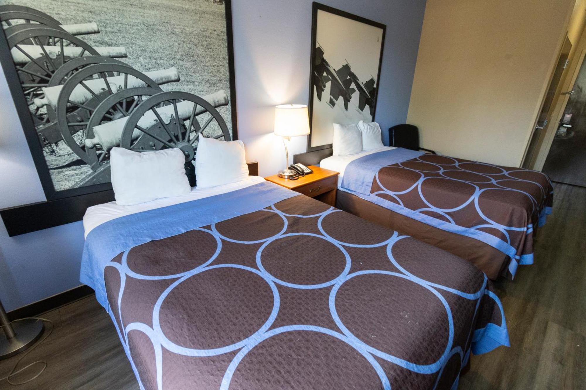 Super 8 By Wyndham Smithfield-Selma Otel Dış mekan fotoğraf