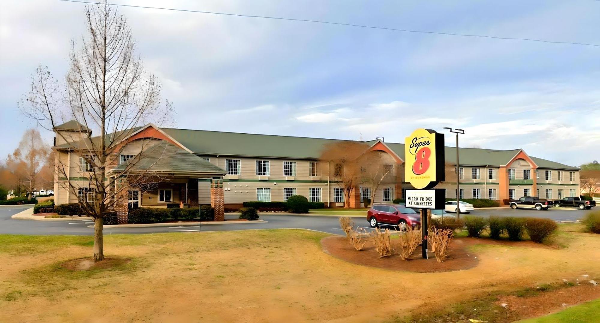 Super 8 By Wyndham Smithfield-Selma Otel Dış mekan fotoğraf